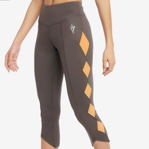 Ahsoka Tano Leggings Her Universe NWT XL